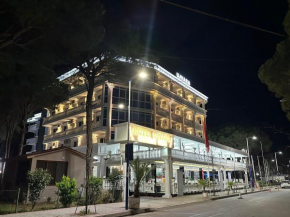 Ujvara Hotel